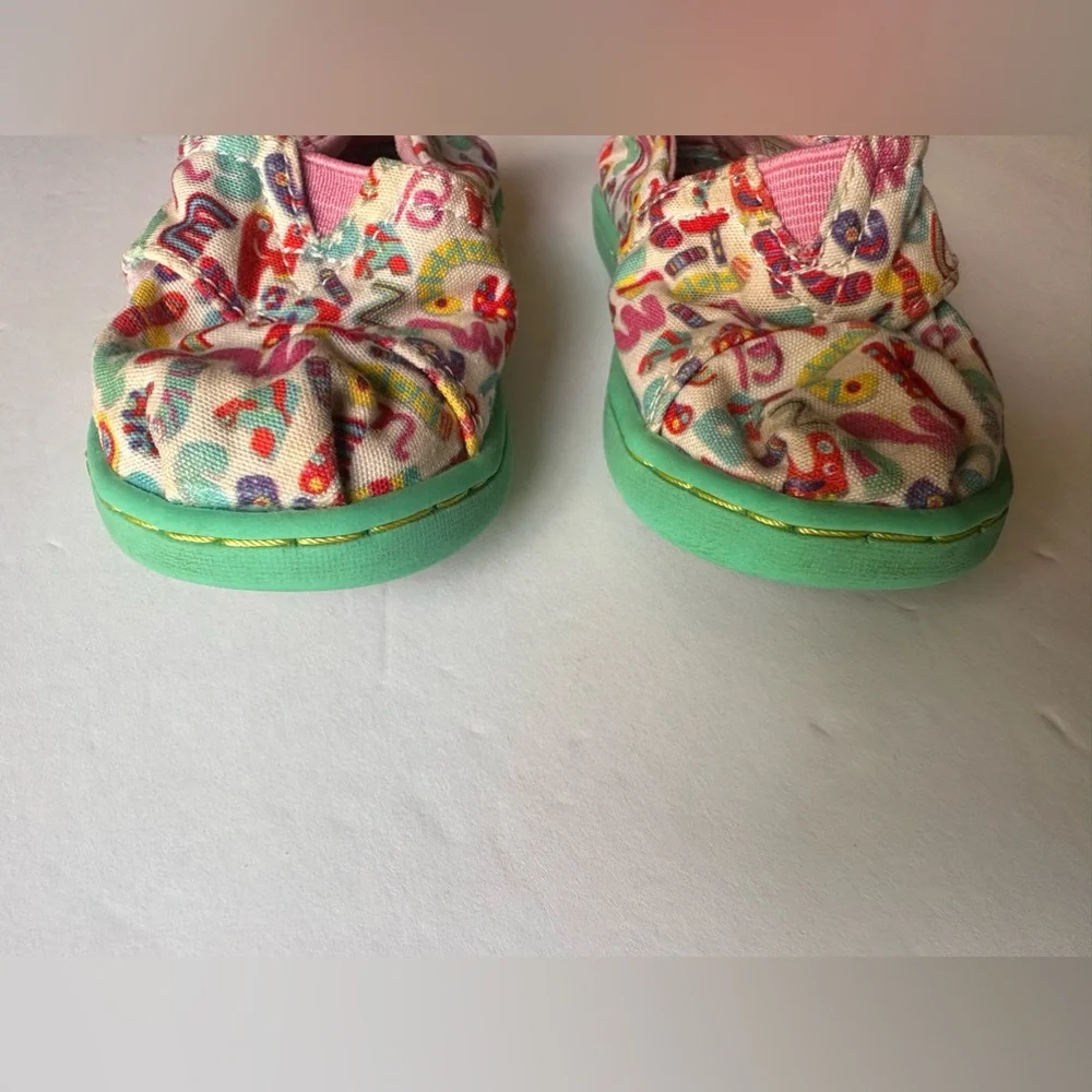 6C TOMS X Play-Doh Alphabet Shoes